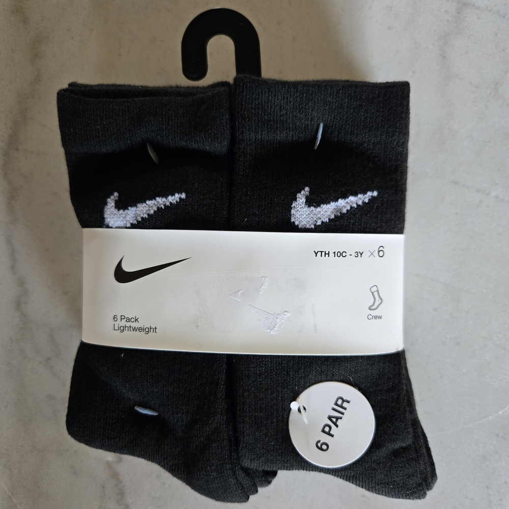 Nike Boys Black Crew Socks - 6 Pack Nike Boys Black 6 Pairs Crew Socks Dri Fit - Picture 1 of 3